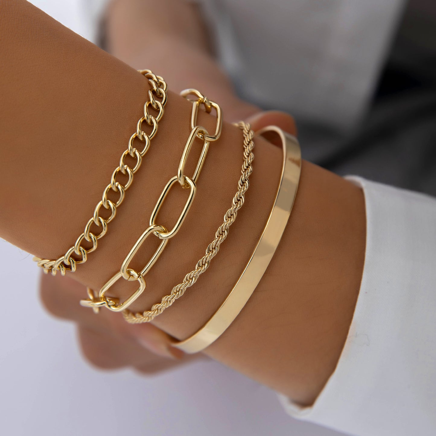 Exaggerated Bracelet Set